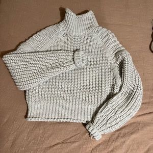 H&M turtleneck cropped sweater